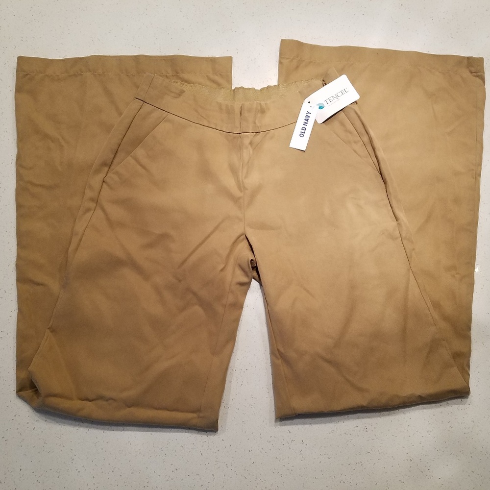 Old Navy Womens Khaki Flared Pants Size 2